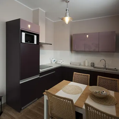 Marina House Apartment