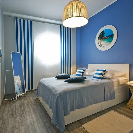 Апартаменты Marina House *